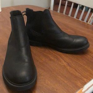 Sorel Madison II Chelsea boots black leather waterproof. Excellent condition